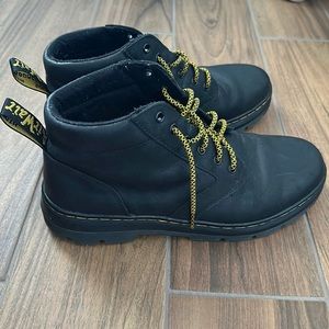 Pair of Dr. Martens Bonny Leather Casual Boots (size 11)